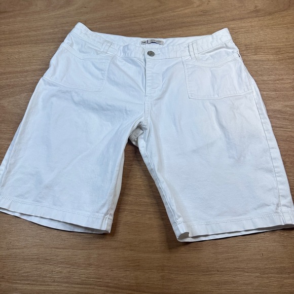 Lee Pants - Lee Slender Secret White Bermuda Shorts Women's 12 Medium Stretch Casual